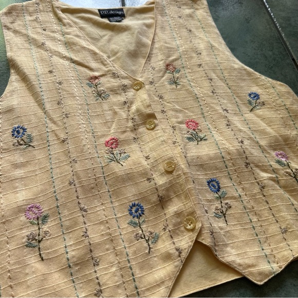 VTG Light Yellow Ditsy Floral Embroidered Vest - Picture 9 of 12